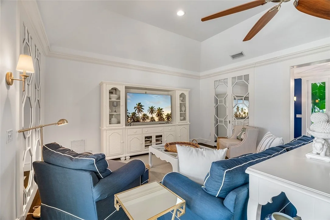 Photo of 190 Oleander Way