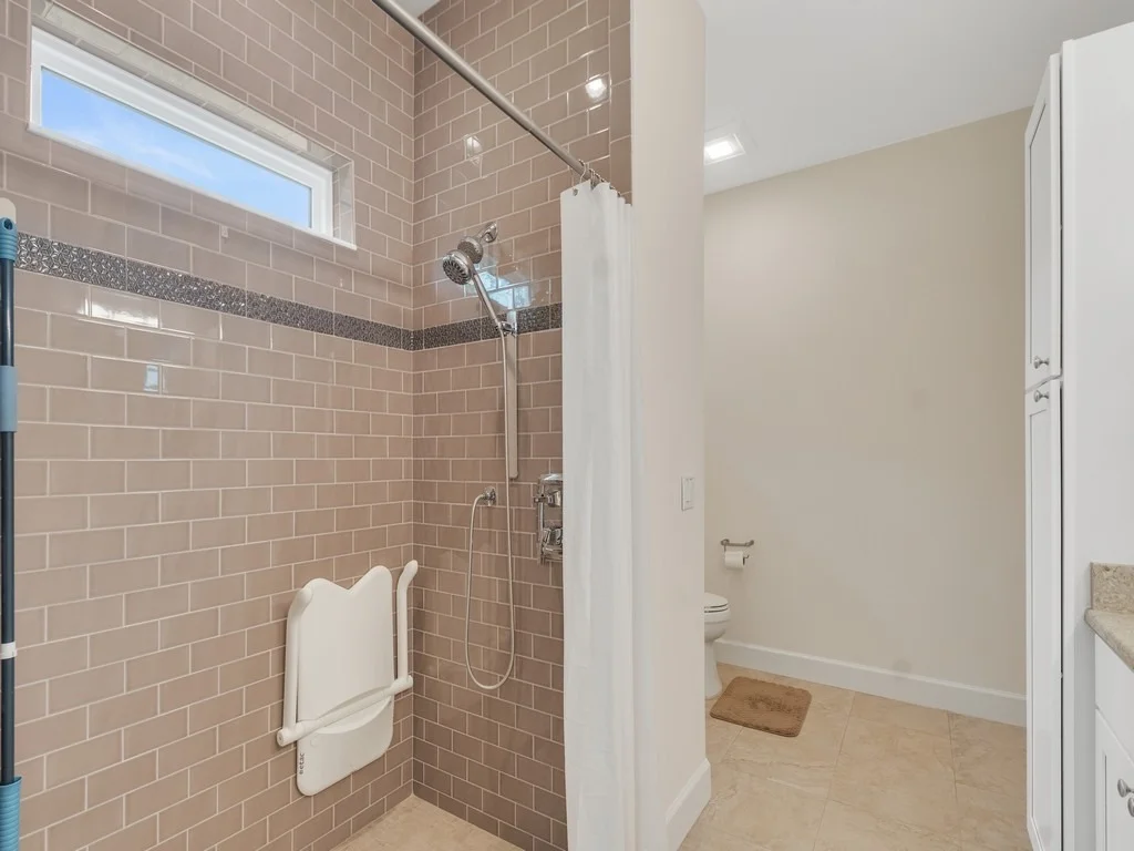 Photo of 664 Beard Avenue