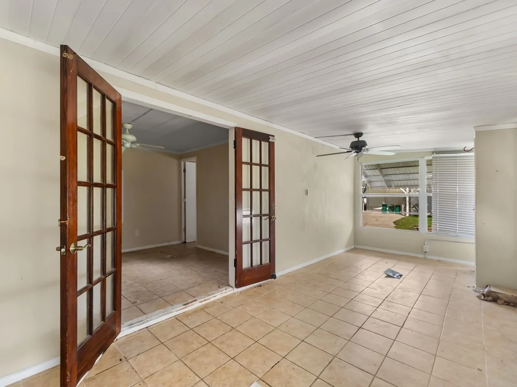 Photo of 703 Lark Drive