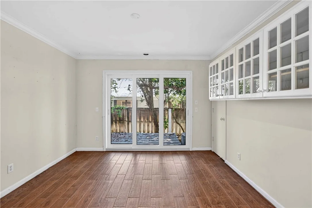 Photo of 950 Winding River Road