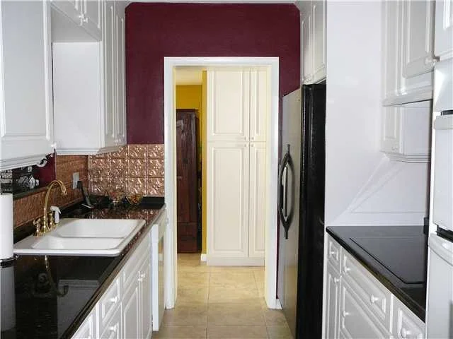 Photo of 716 Hibiscus Lane