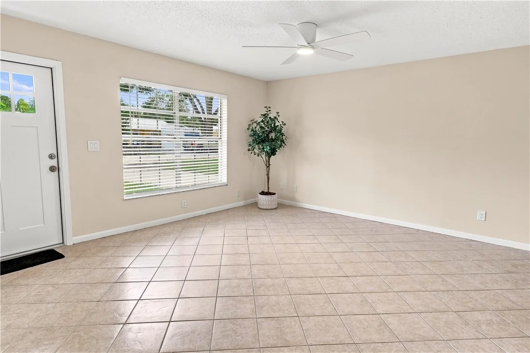 Photo of 3156 1st Road
