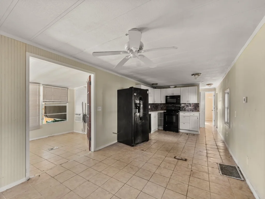 Photo of 703 Lark Drive