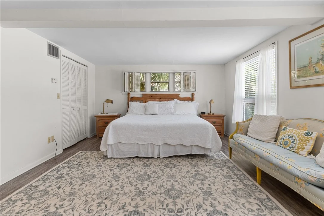 Photo of 560 Acacia Road