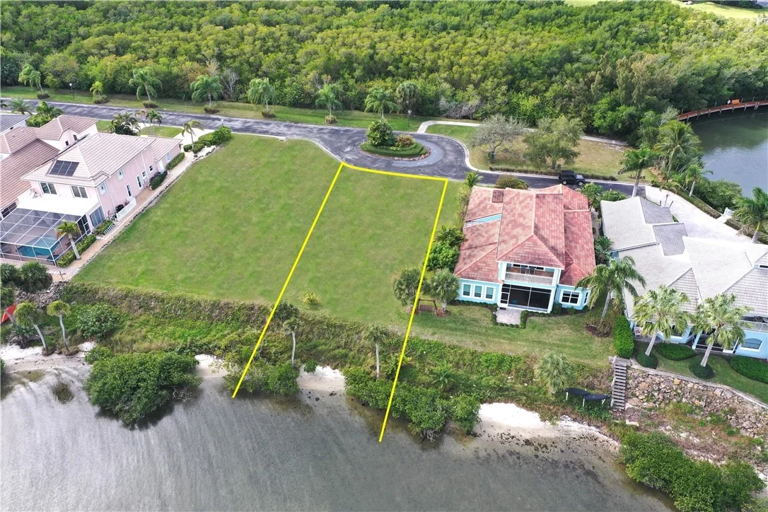 Photo of 9518 Riverside Drive