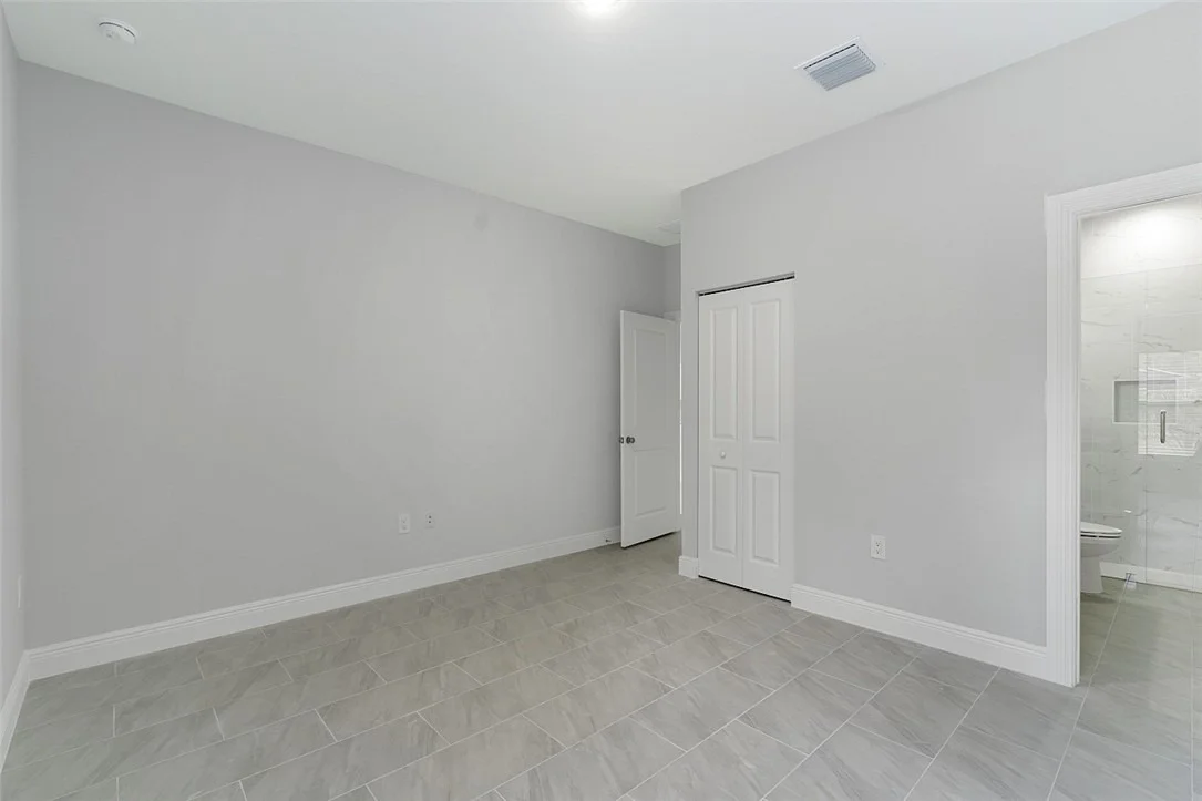 Photo of 6215 4th Lane