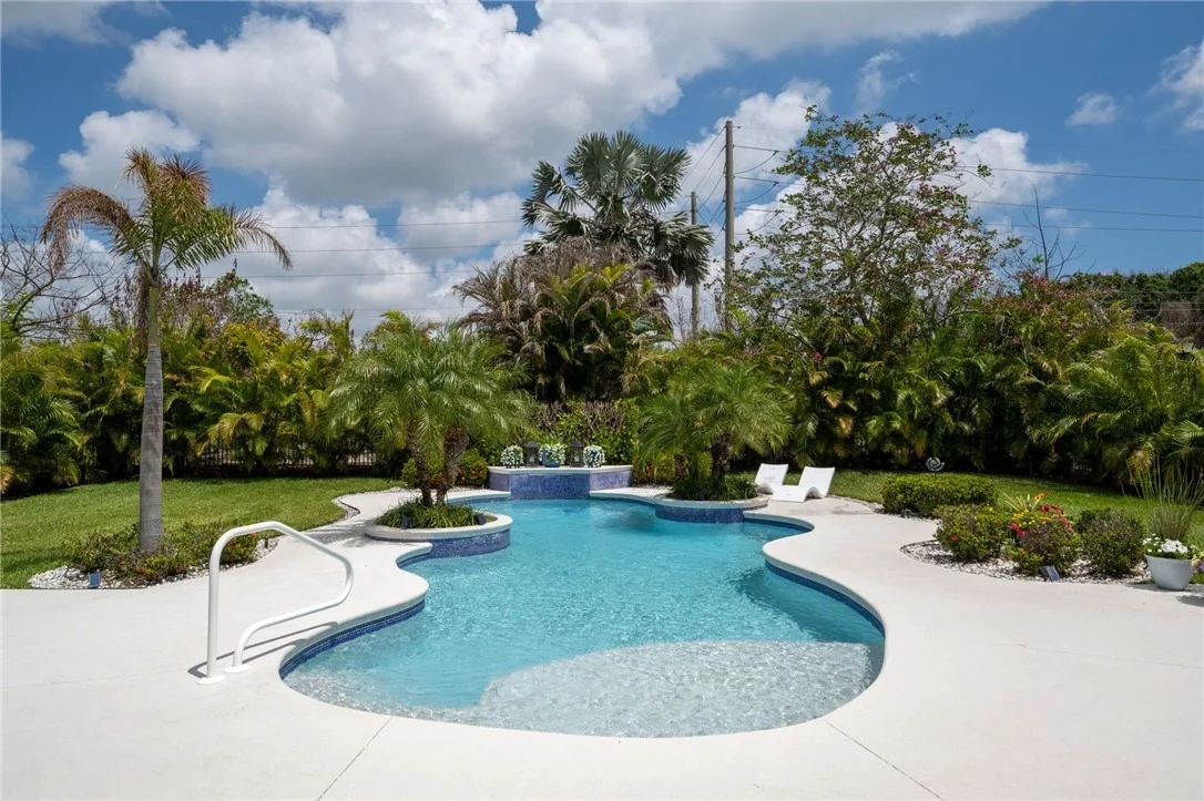 Photo of 1195 Camelot Way