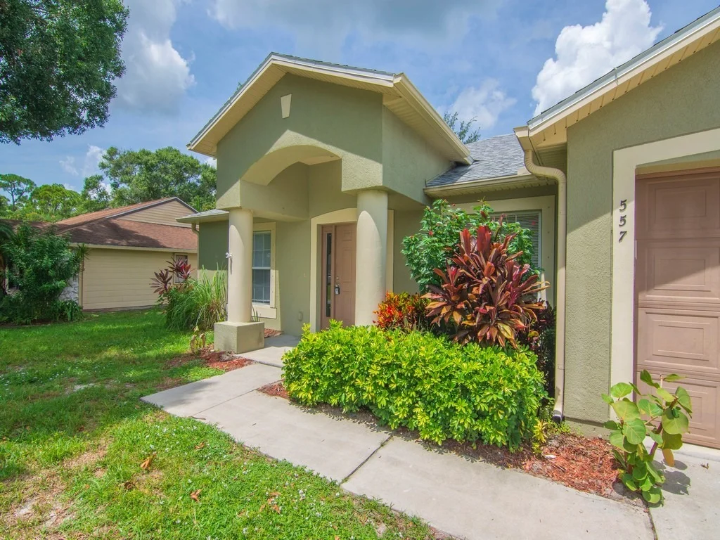 Photo of 557 Browning Terrace