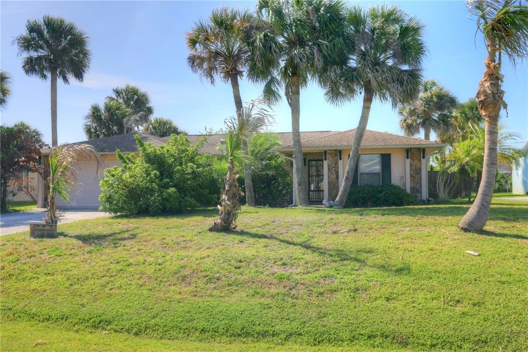 Photo of 1061 Carnation Drive