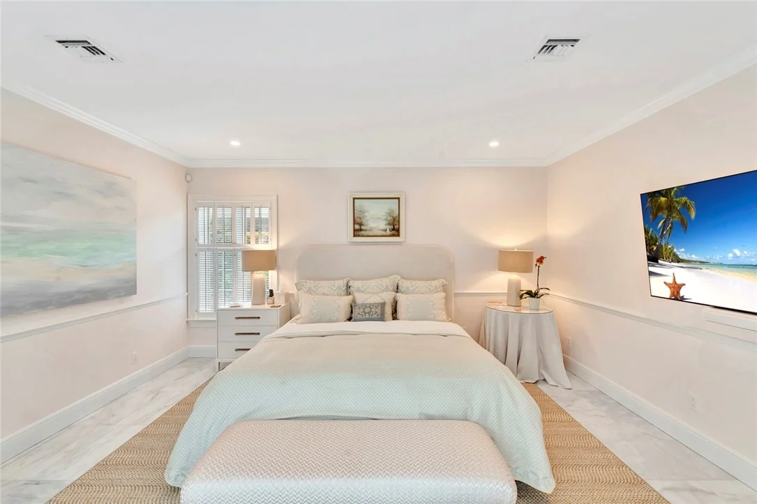 Photo of 615 Riomar Drive