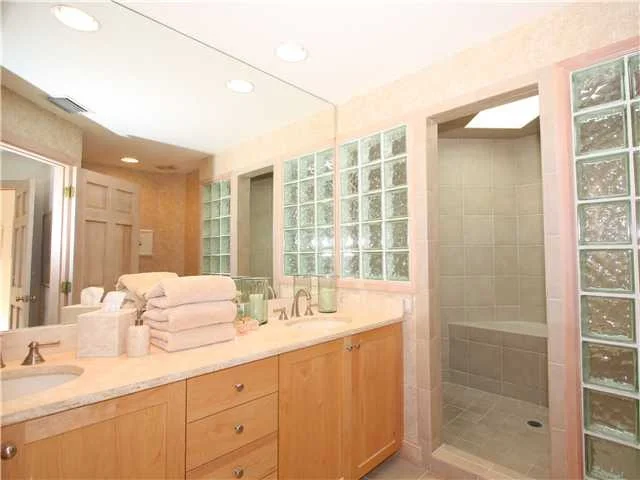 Photo of 1385 River Ridge Drive