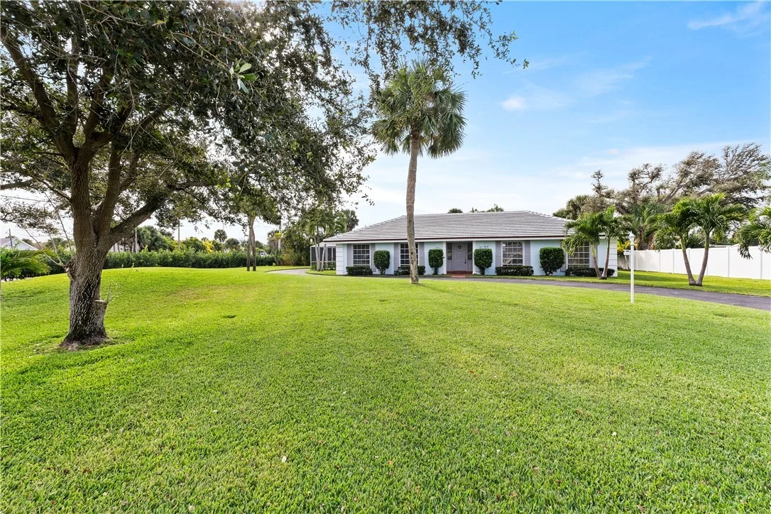 Photo of 618 Conn Way