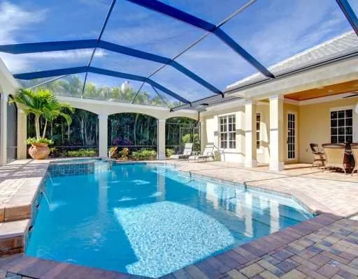 Photo of 280 Lakeview Way