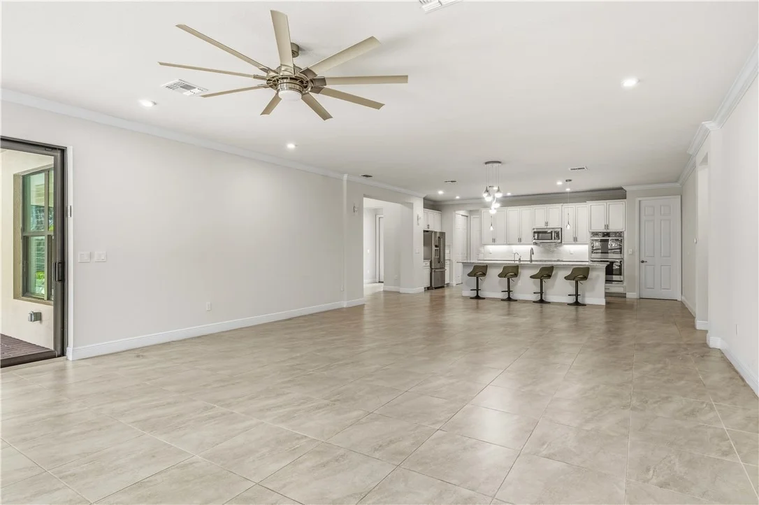 Photo of 6379 Arcadia Square