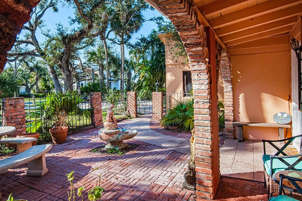 Photo of 575 Acacia Road