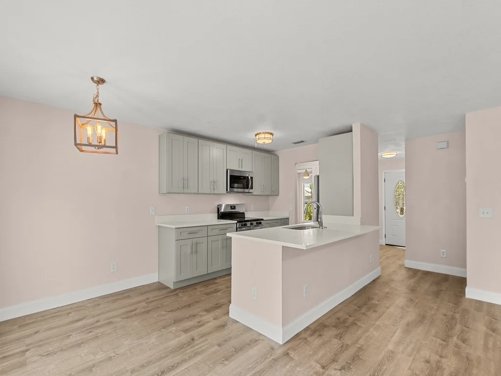 Photo of 4065 46th Lane