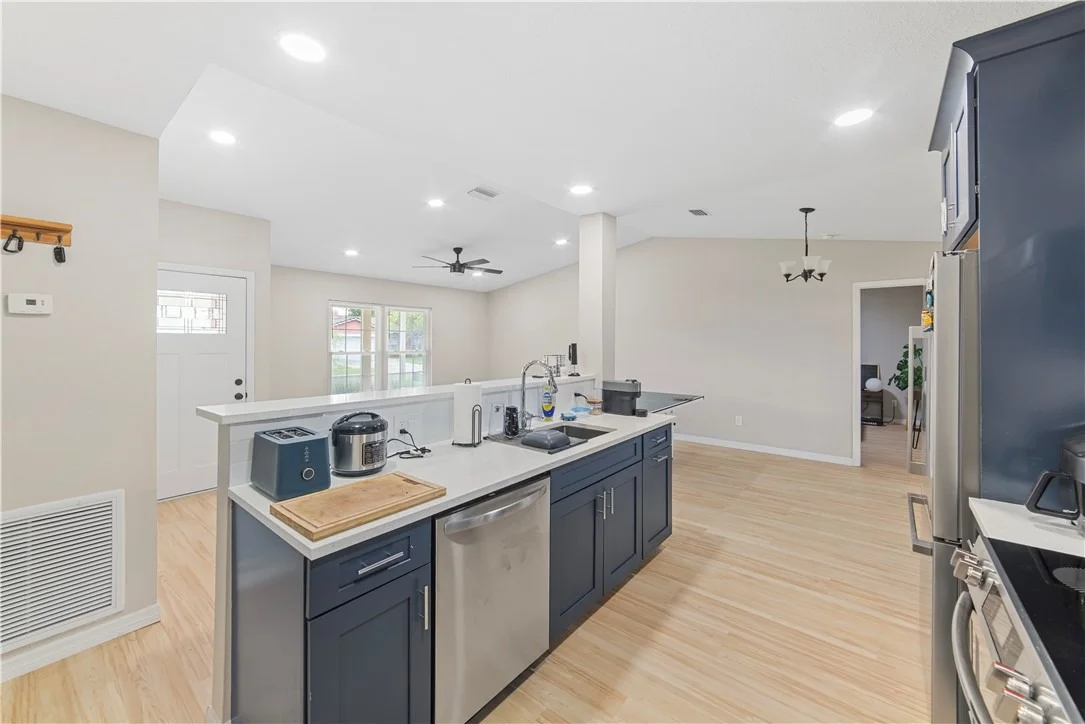 Photo of 1003 Red Oak Circle
