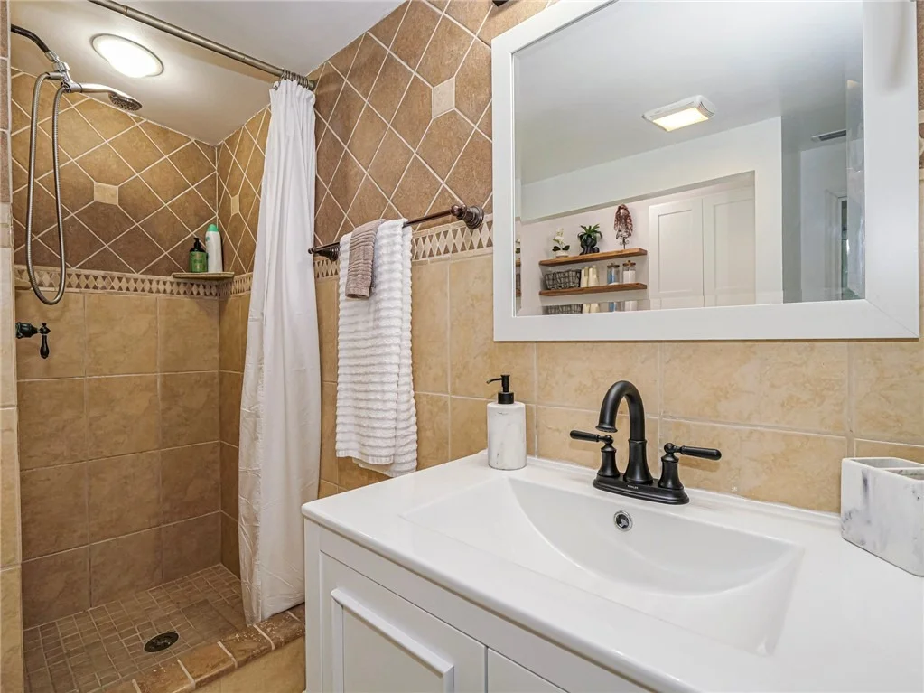Photo of 1611 4th Avenue