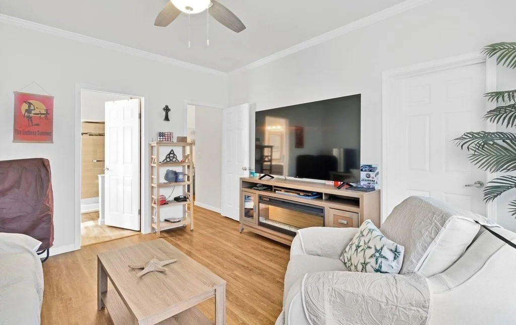 Photo of 723 Barefoot Boulevard