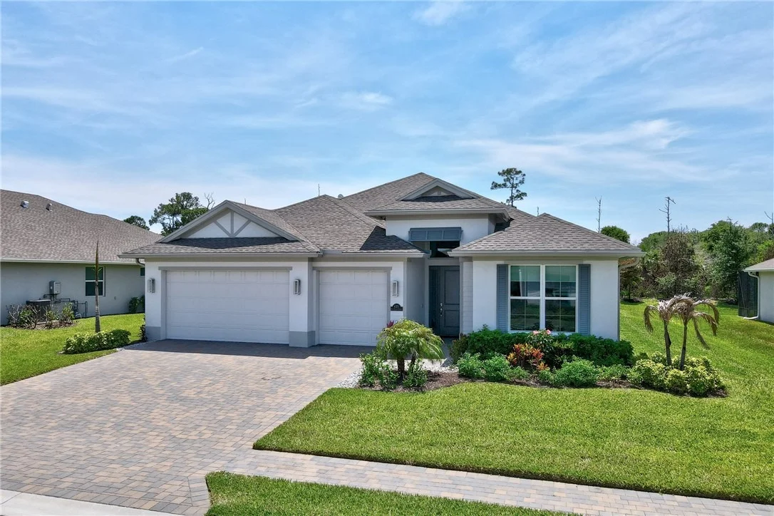 Photo of 6371 High Pointe Circle