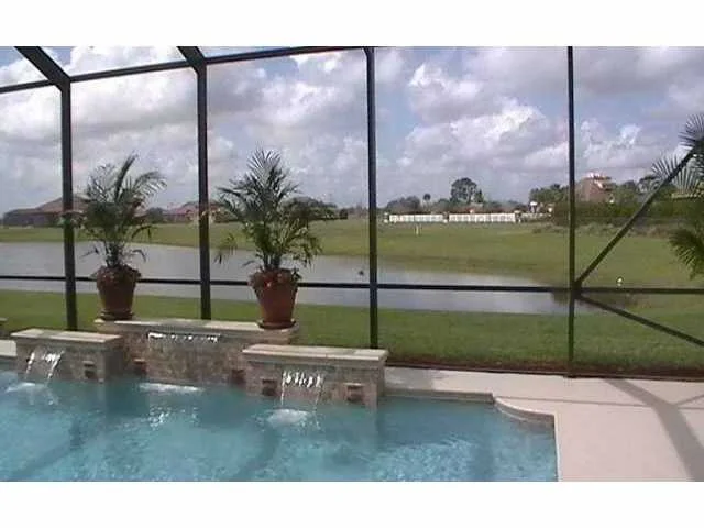 Photo of 605 Caroline Drive