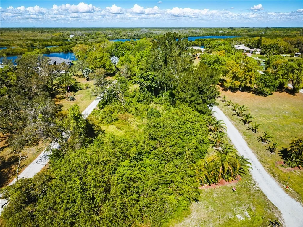 Photo of 12419 Roseland Road