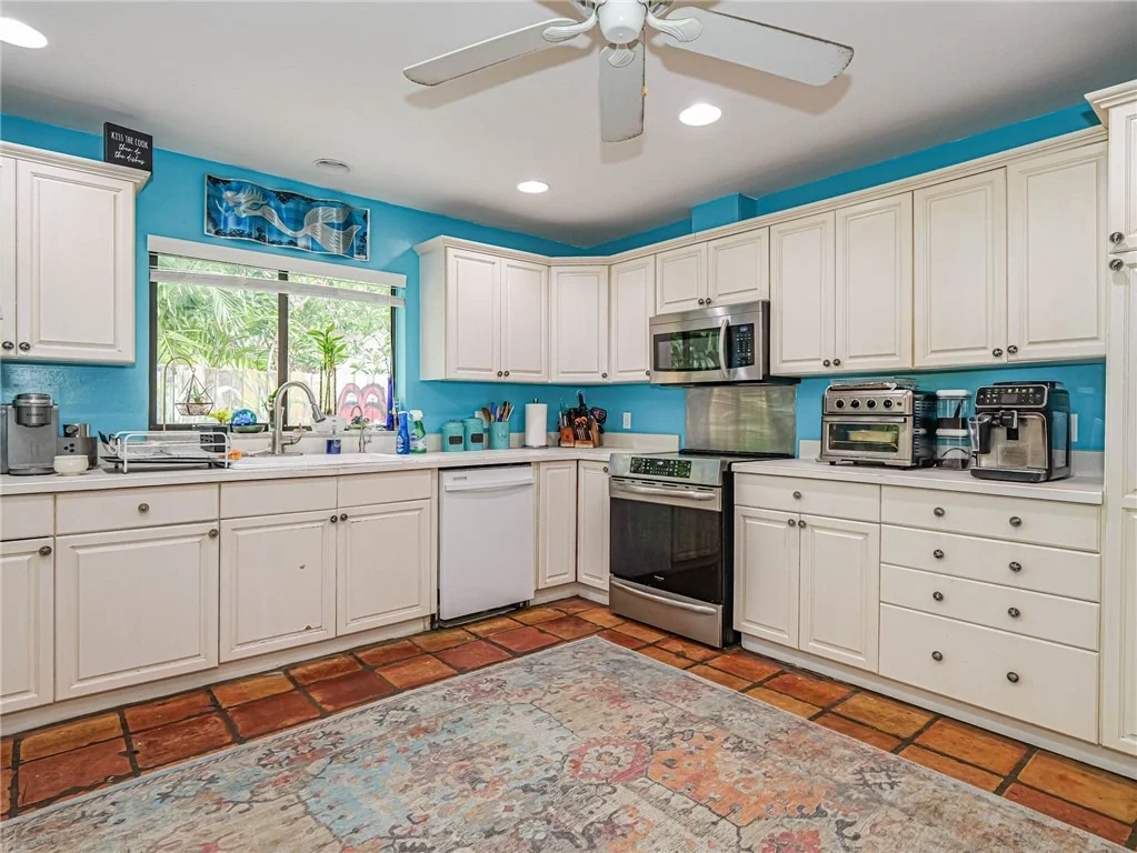 Photo of 915 Tides Road