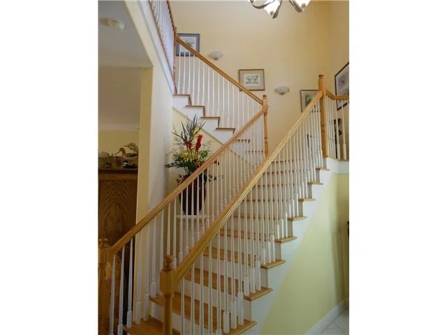 Photo of 395 Live Oak Drive