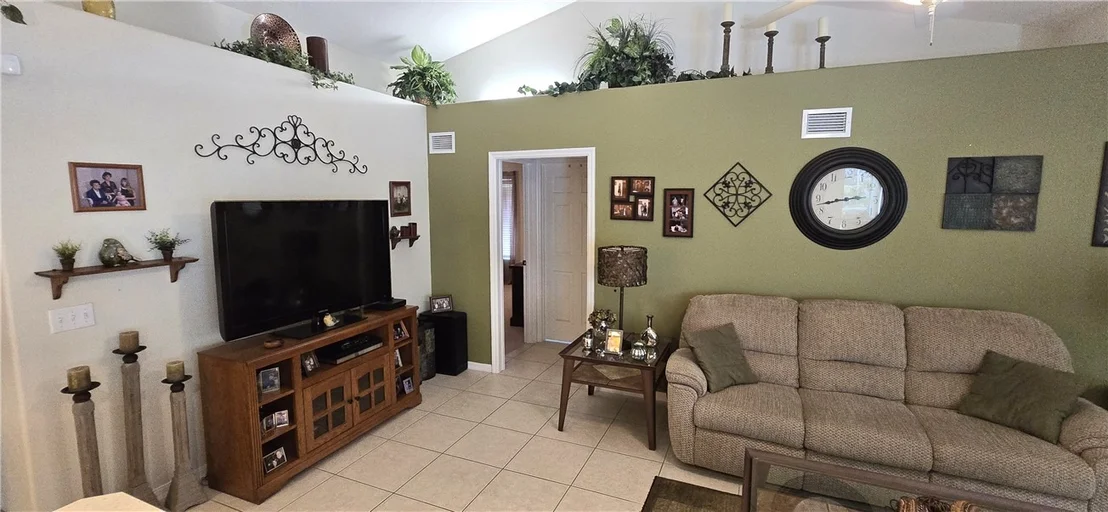 Photo of 443 Coply Terrace