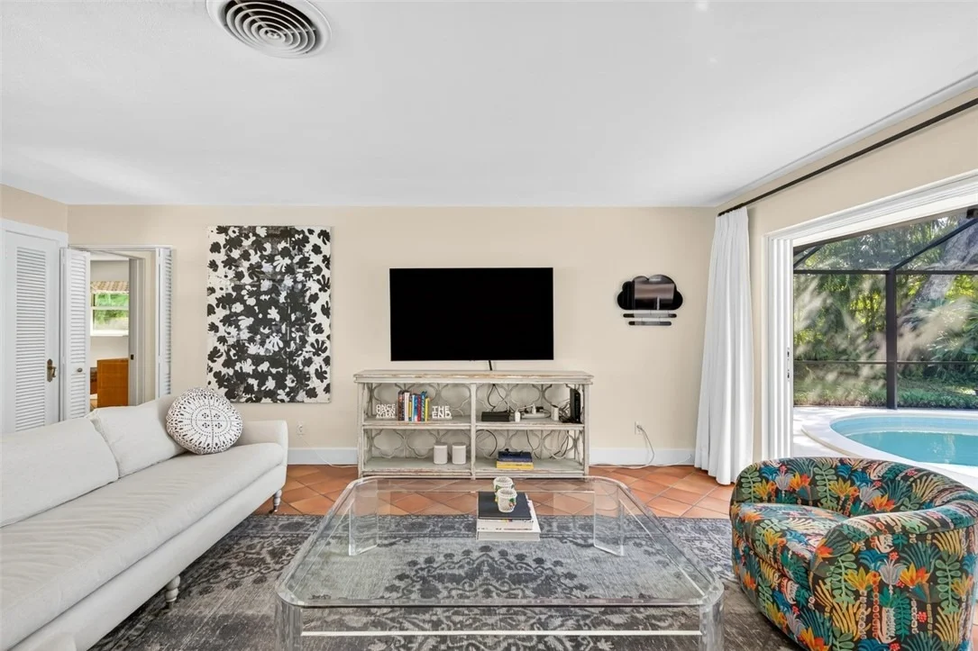 Photo of 456 Eugenia Road