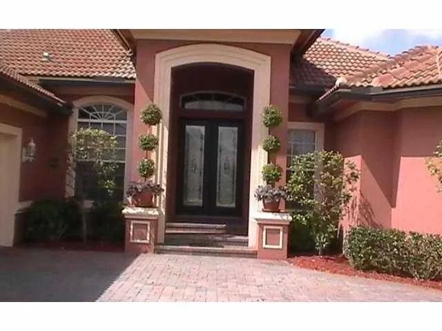 Photo of 605 Caroline Drive