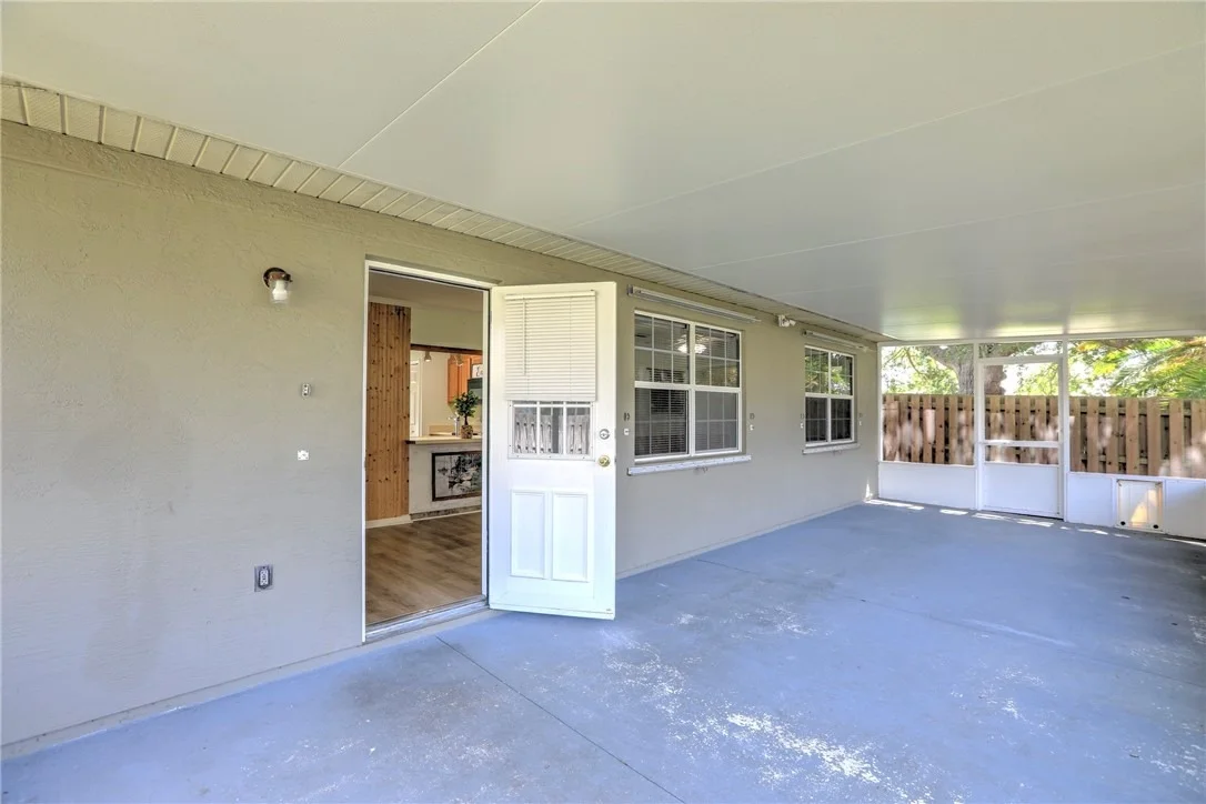 Photo of 243 Dickens Avenue