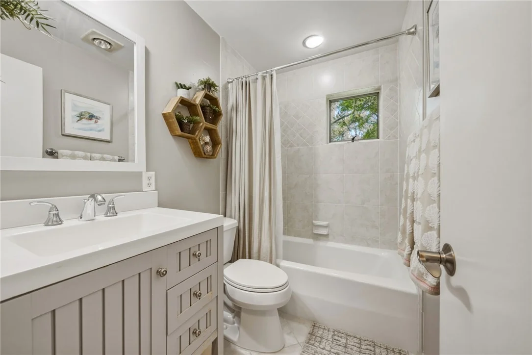 Photo of 8445 Chinaberry Road