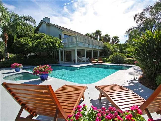 Photo of 1385 River Ridge Drive