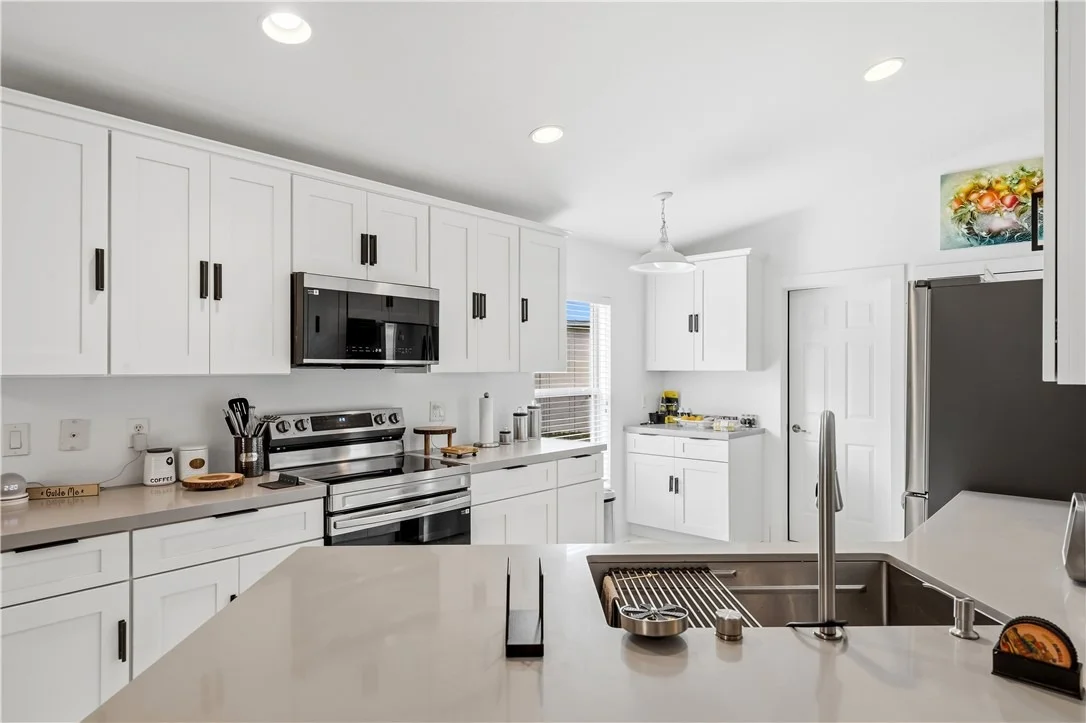 Photo of 845 Greenleaf Circle