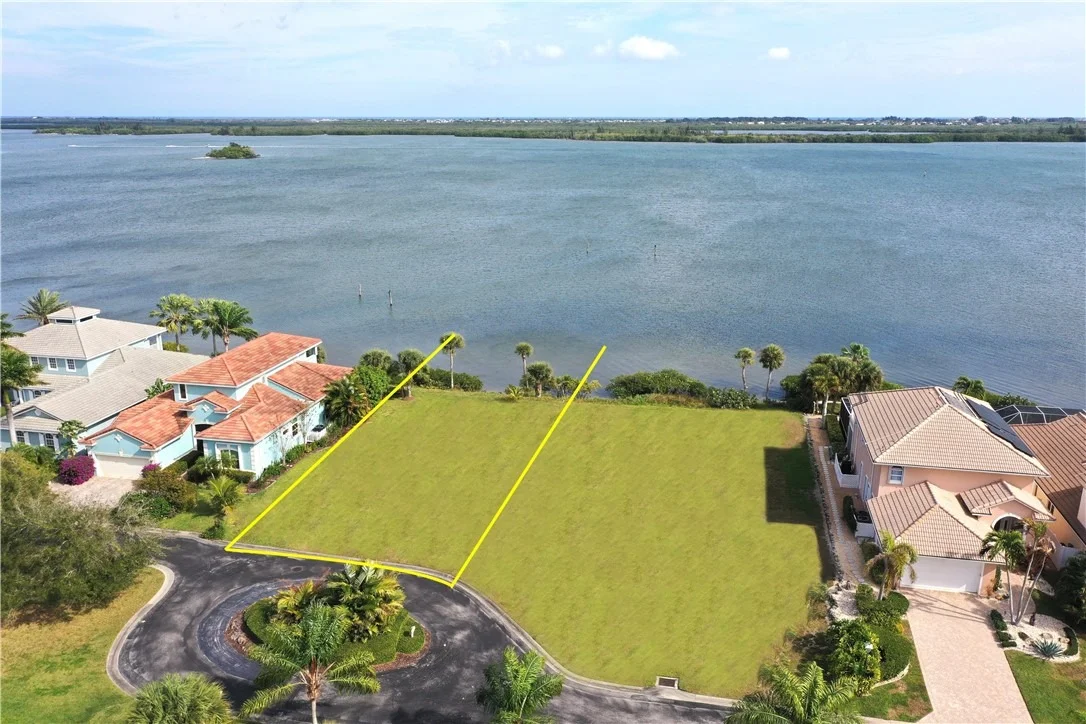 Photo of 9518 Riverside Drive