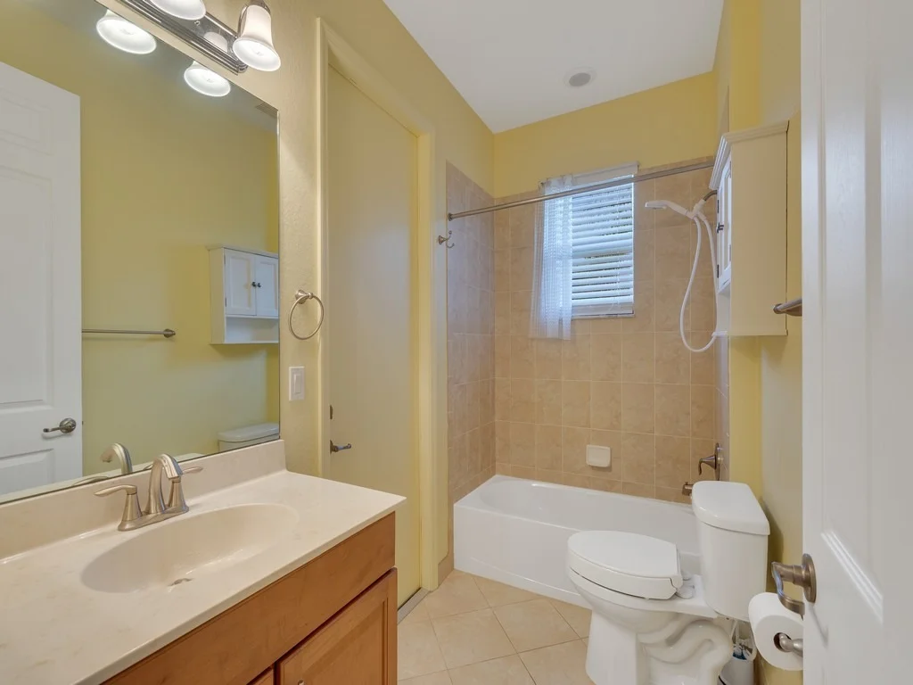 Photo of 6360 Astor Place