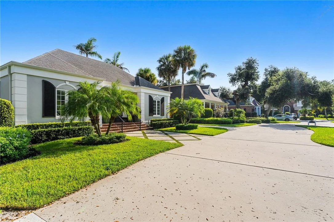 Photo of 625 Riomar Drive