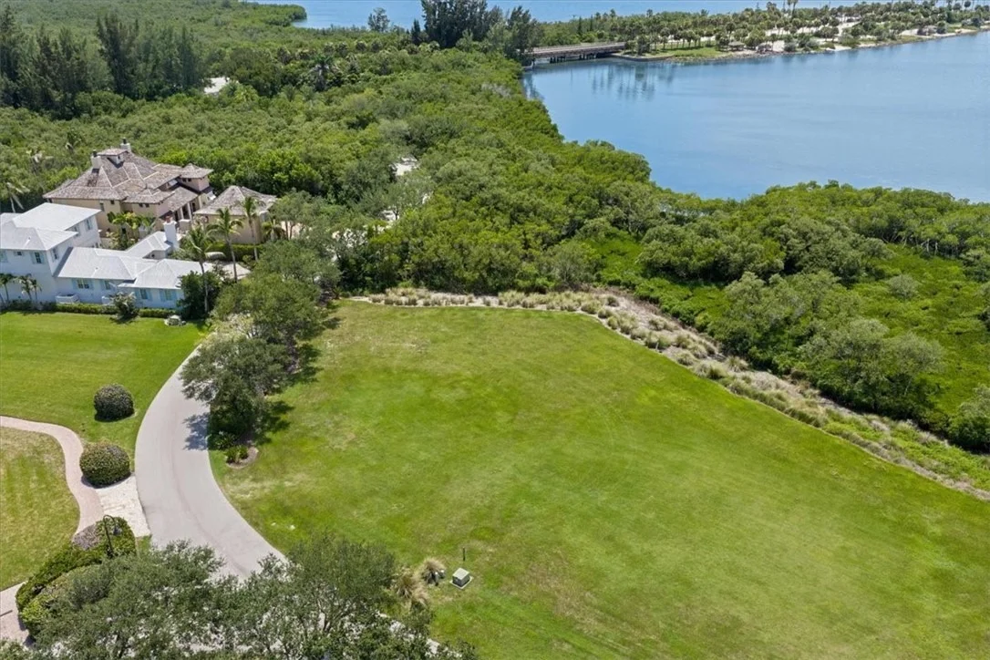 Photo of 9205 Marsh Island Drive