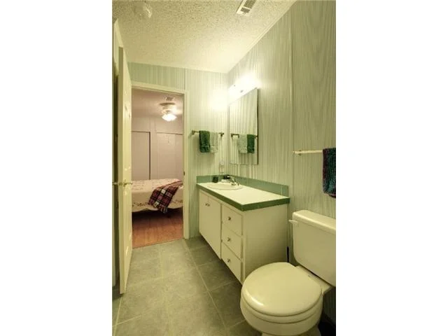 Photo of 1209 Barefoot Bl