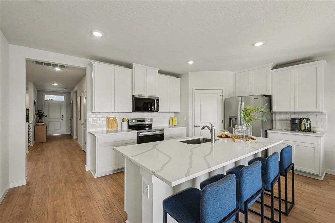 Photo of 9121 Venetian Square