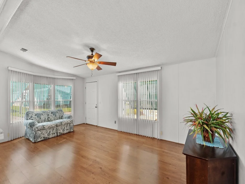 Photo of 836 Hyacinth Circle
