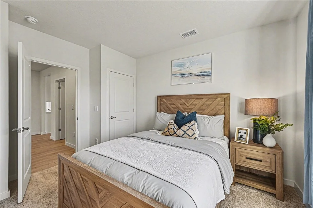 Photo of 9086 Venetian Square
