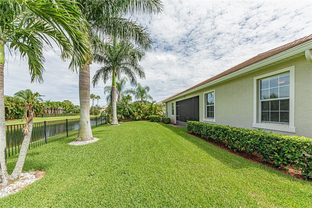 Photo of 4250 Diamond Square