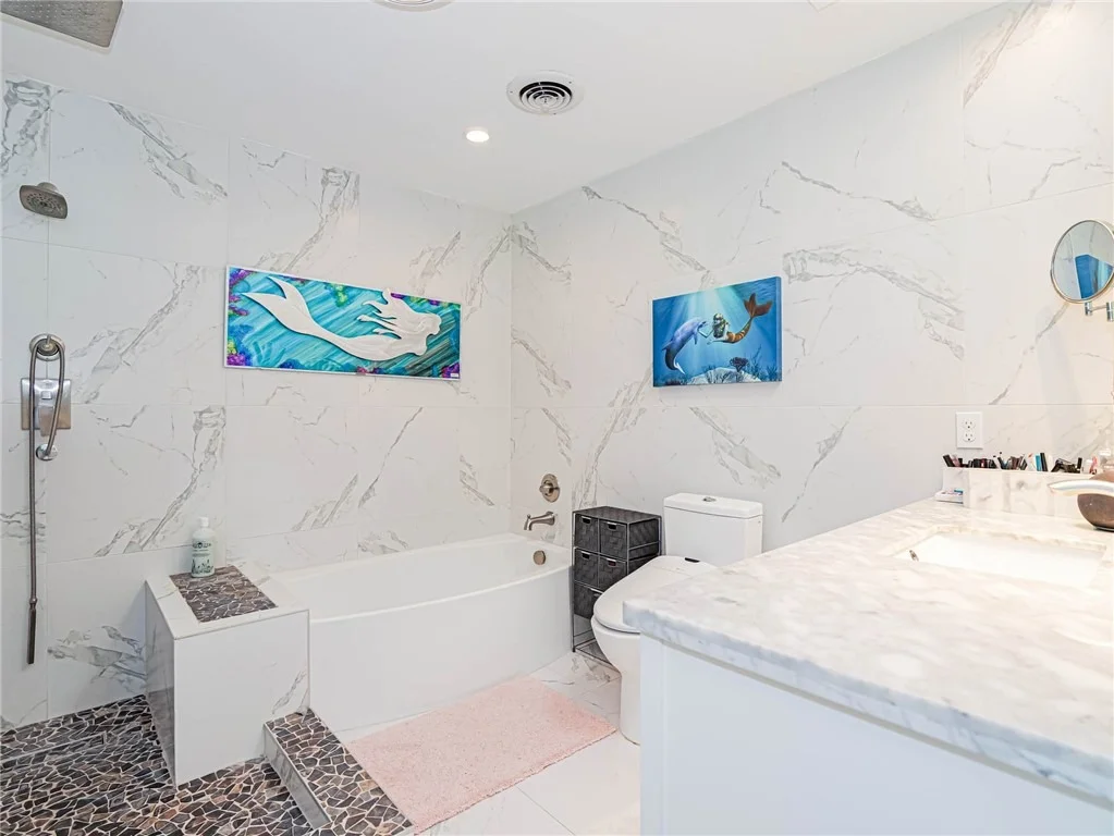 Photo of 915 Tides Road