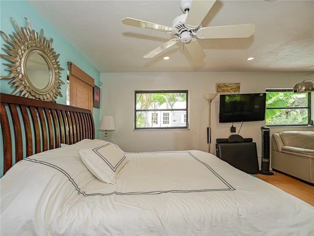 Photo of 915 Tides Road