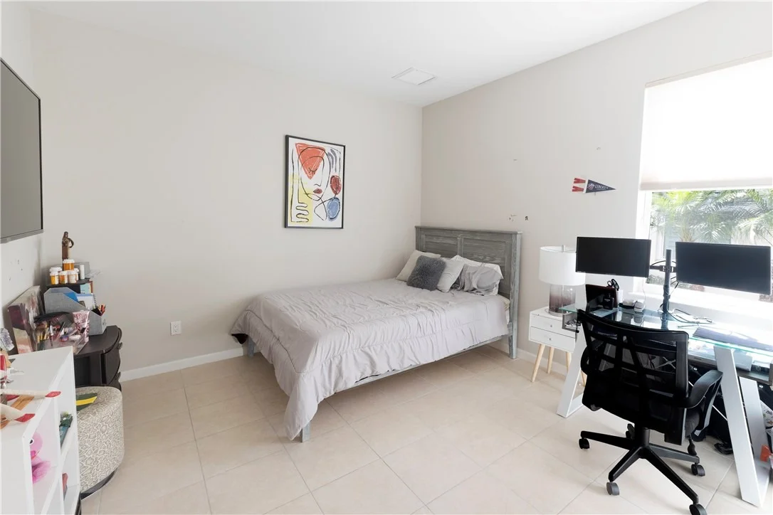 Photo of 2172 Falls Manor