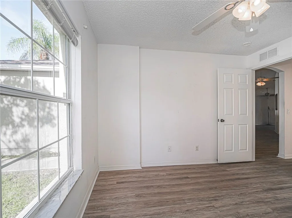 Photo of 1143 N 13th Square