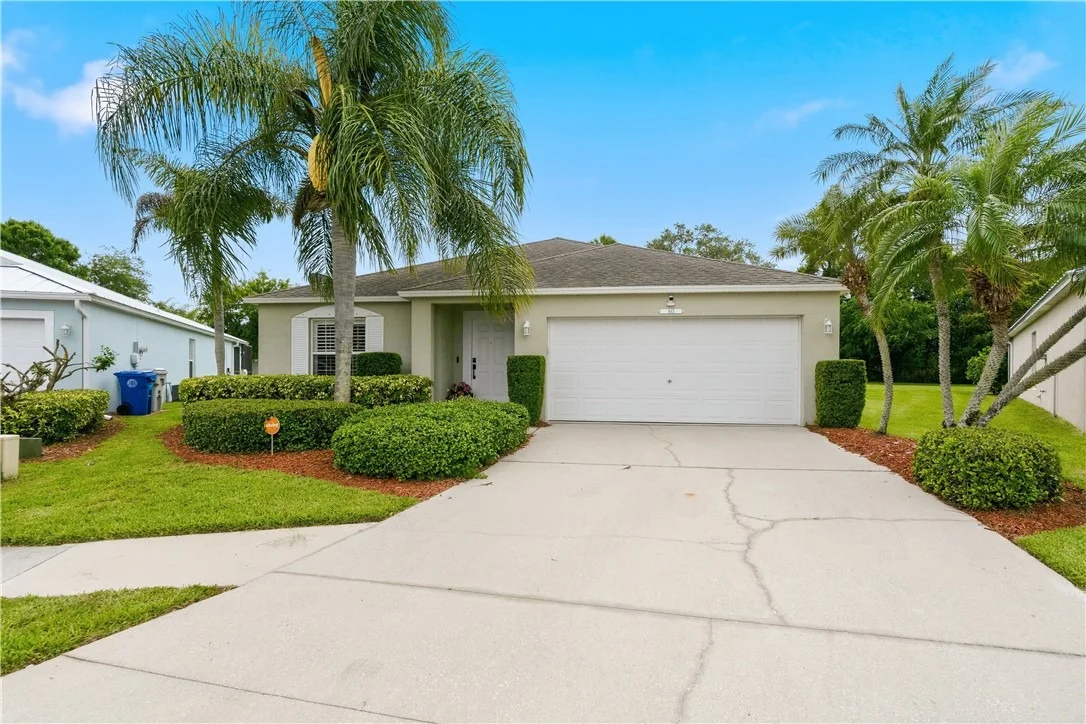 Photo of 845 Greenleaf Circle