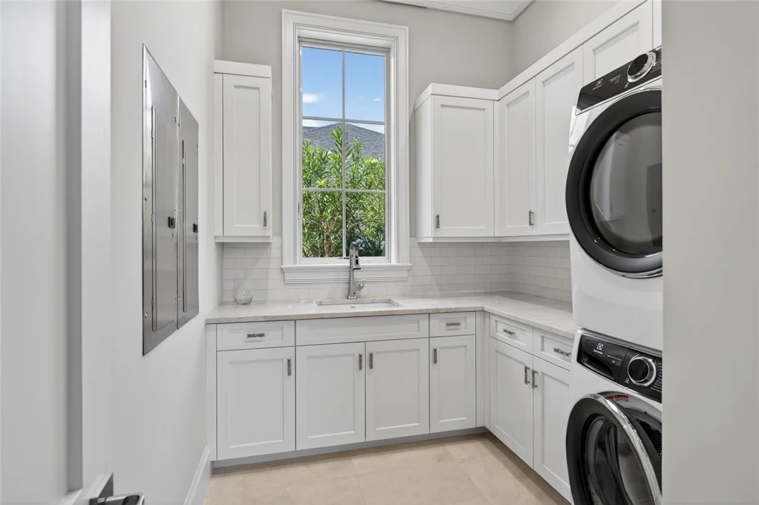 Photo of 765 Azalea Lane
